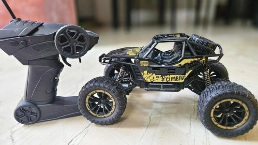 High-Speed Rock Crawler RC Car with Mist Spray & Flashing Lights